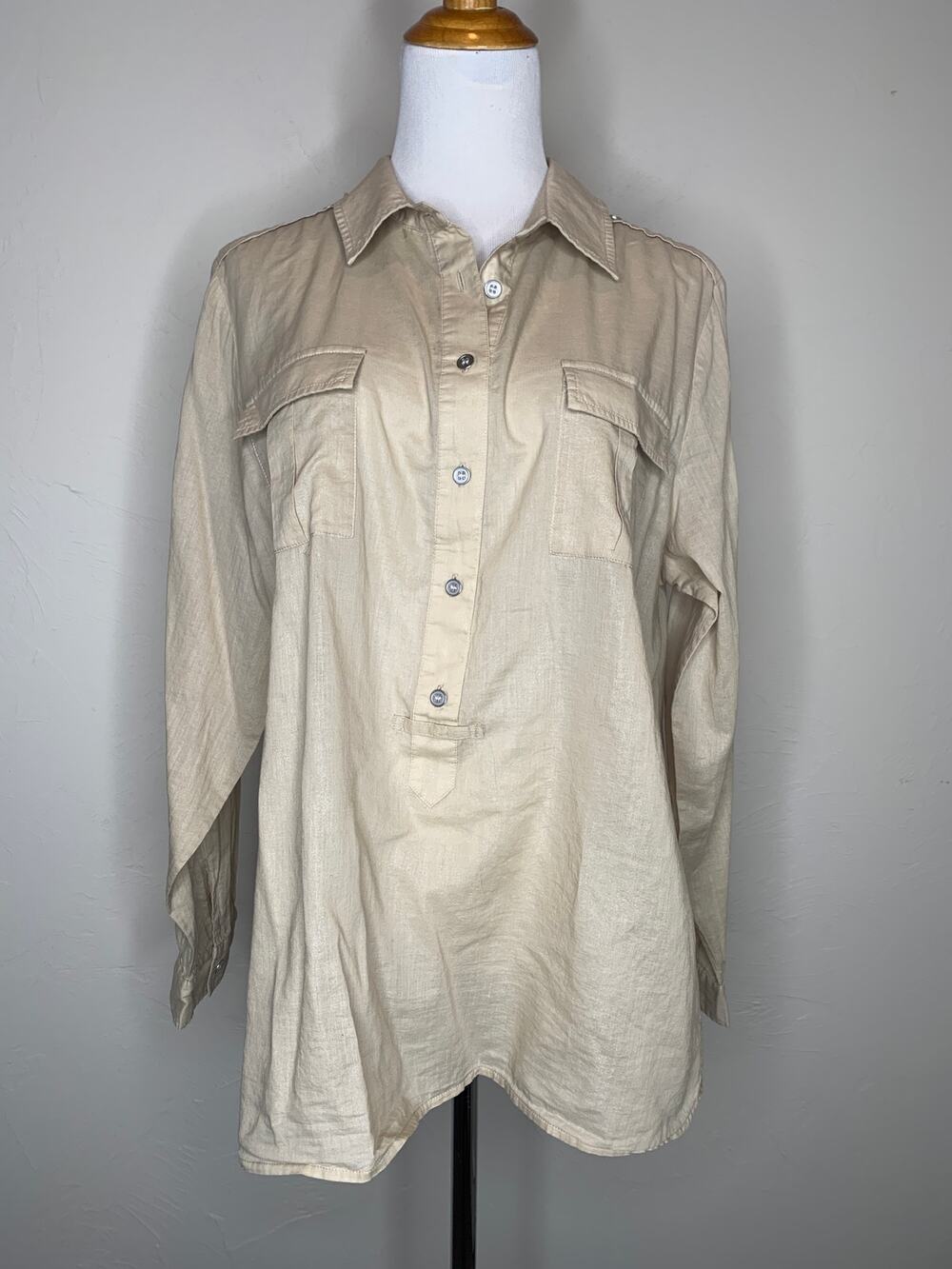 Chico's Tan Lightweight Popover Blouse Cotton Sheen Sz 2 Medium